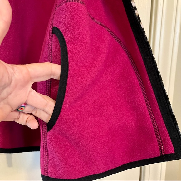 Reversible fleece vest - Picture 4 of 6